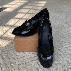 Jones New York Cypress patent penny loafer pump - Size 8.5